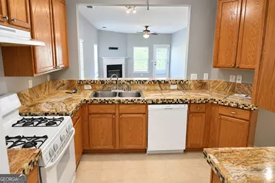 1563 Rachels Ridge NW, Kennesaw, GA 30152 - Photo 8
