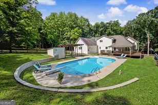 360 Darren Dr, Fayetteville, GA 30215 - Photo 2