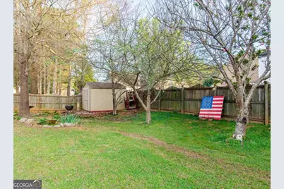 153 Kingsbrook Circle, Newnan, GA 30265 - Photo 8