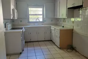 221 Park Hill Dr, Lagrange, GA 30241 - Photo 12