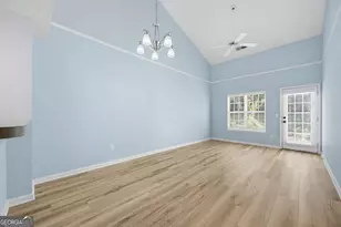 240 Fox Creek Blvd, Woodstock, GA 30188 - Photo 10