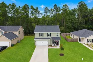 716 Mill Creek Cir, Hinesville, GA 31313 - Photo 1