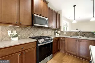 2196 Kingswood Dr, Morrow, GA 30260 - Photo 10