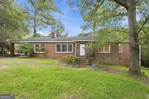 1825 Waverland Cir, Macon, GA 31211 - Photo 1