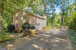832 Sweet Briar Ln SE, Conyers, GA 30094 - Photo 8