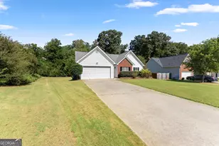 302 Shenandoah Cir, Winder, GA 30680 - Photo 4