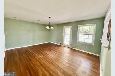 204 Lafayette St, Barnesville, GA 30204 - Photo 2