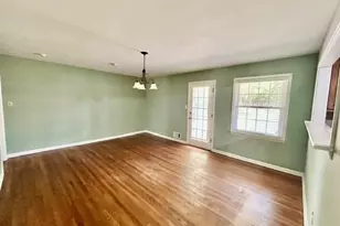 204 Lafayette St, Barnesville, GA 30204 - Photo 2