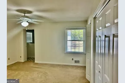 204 Lafayette St, Barnesville, GA 30204 - Photo 8