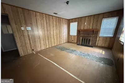 401 E Howard Street, Wrens, GA 30833 - Photo 2