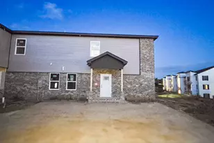 256 Beau Claire Cir, Byron, GA 31008 - Photo 1