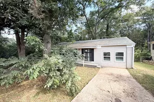 6979 Bruce Cir, Lithonia, GA 30058 - Photo 2