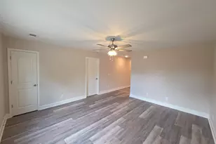 212B Tabor Dr, Warner Robins, GA 31093 - Photo 4