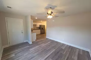 212B Tabor Dr, Warner Robins, GA 31093 - Photo 4