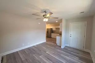 212B Tabor Dr, Warner Robins, GA 31093 - Photo 4