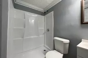 428 Circus St, Griffin, GA 30223 - Photo 8