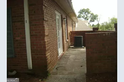 934 Park Place NE, Conyers, GA 30012 - Photo 4