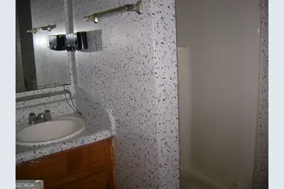 934 Park Place NE, Conyers, GA 30012 - Photo 10