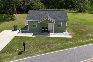 403 Auburn Rd, Glennville, GA 30427 - Photo 1