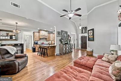 1005 Townside Way, Bishop, GA 30621 - Photo 10