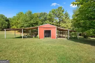 1825 Fork Creek Cir, Bowman, GA 30624 - Photo 32