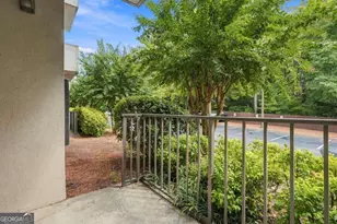 300 Johnson Ferry Road NE, Atlanta, GA 30328 - Photo 14