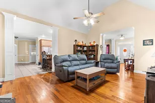 129 Gardenia Dr, Warner Robins, GA 31088 - Photo 8