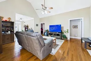 129 Gardenia Dr, Warner Robins, GA 31088 - Photo 8
