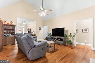 129 Gardenia Dr, Warner Robins, GA 31088 - Photo 10