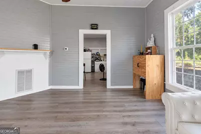 324 W Line Street, Calhoun, GA 30701 - Photo 2