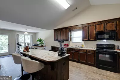 198 White Circle, Winterville, GA 30683 - Photo 8