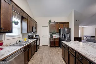 198 White Cir, Winterville, GA 30683 - Photo 10