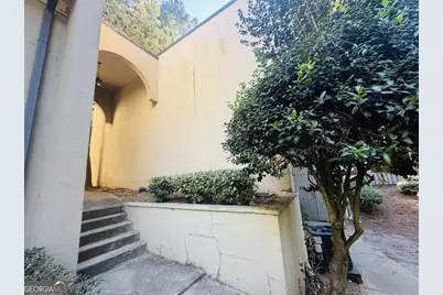 8 Cantey Place NW, Atlanta, GA 30327 - Photo 2