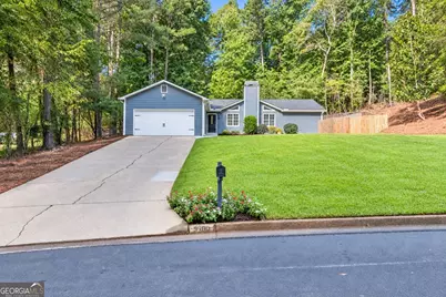 3900 Maple Wood Trail, Buford, GA 30518 - Photo 2