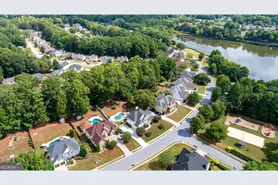260 Lake Forest Drive, Newnan, GA 30265 - Photo 4