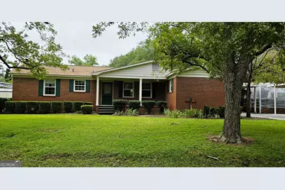 555 Mulberry Street, Swainsboro, GA 30401 - Photo 1
