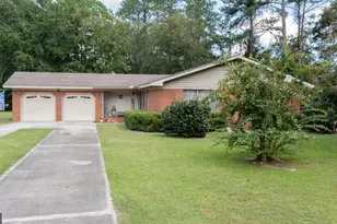 2300 Walnut Ln, Waycross, GA 31501 - Photo 1