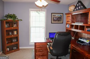 100 Laketrail Dr, Griffin, GA 30223 - Photo 6