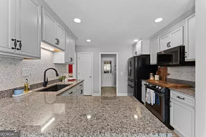 318 Christopher Luke Circle, Perry, GA 31069 - Photo 16