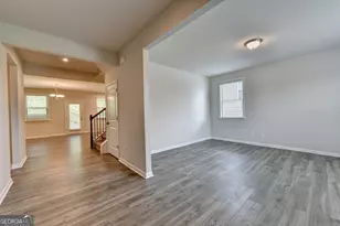 638 Saffron Blvd, Lawrenceville, GA 30045 - Photo 4
