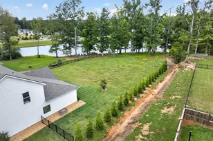 615 Lakeshore Dr, Gray, GA 31032 - Photo 2