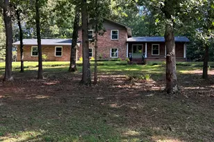 203 Woodland Dr, Calhoun, GA 30701 - Photo 2
