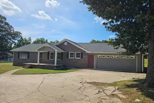 372 Smith St, Hartwell, GA 30643 - Photo 4