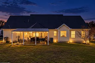 369 Kay Dr, Winder, GA 30680 - Photo 4