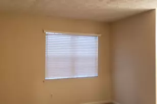5871 N Castlegate Dr, Atlanta, GA 30349 - Photo 10