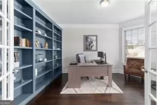 4410 Mossbrook Cir, Alpharetta, GA 30004 - Photo 2
