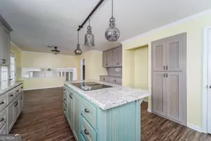 1729 W Forest Dr, Douglas, GA 31533 - Photo 14