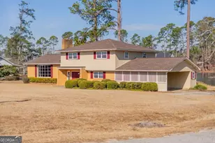 1729 W Forest Dr, Douglas, GA 31533 - Photo 2