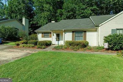 5189 Village Green Way, Alpharetta, GA 30009 - Photo 2