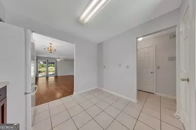 5189 Village Green Way, Alpharetta, GA 30009 - Photo 10